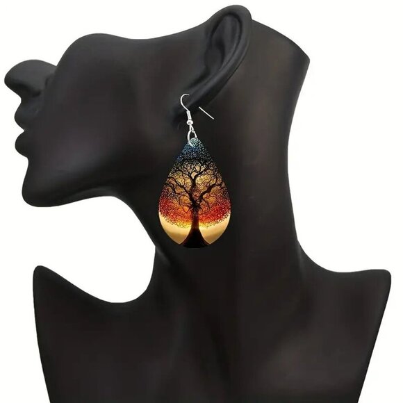 ⭐NWT Autumn Tree At Dusk Teardrop Earrings - Picture 2 of 2